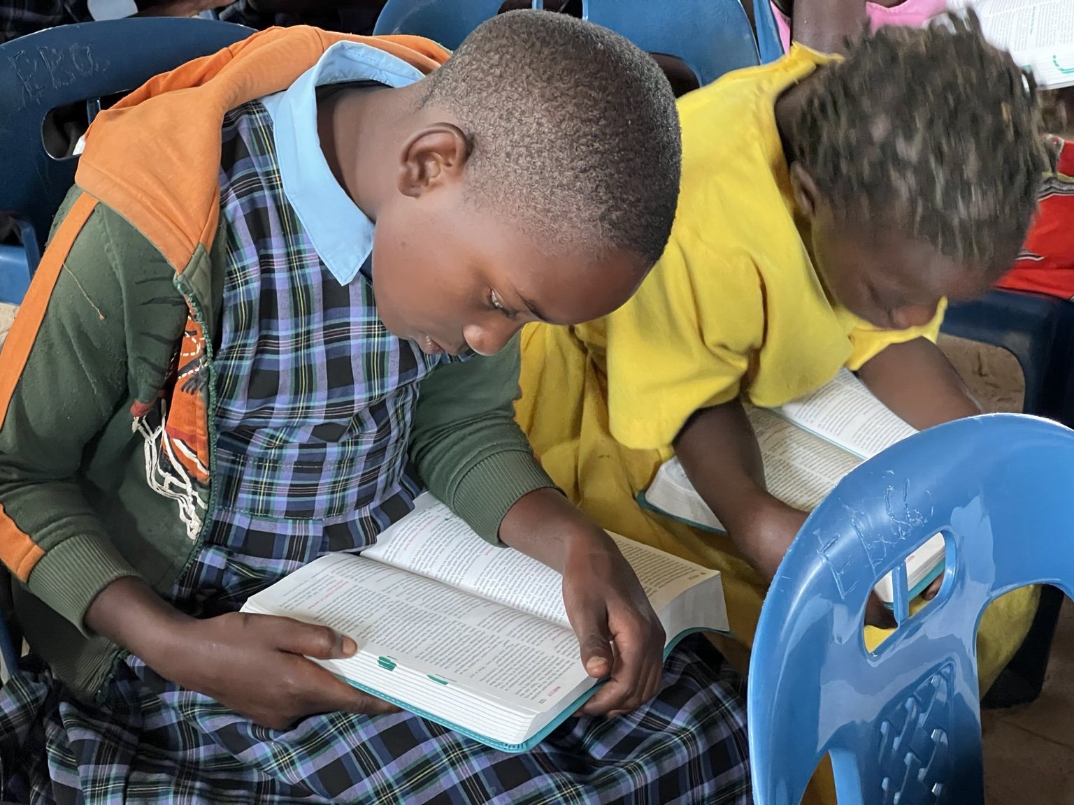 Children reading Bibles
